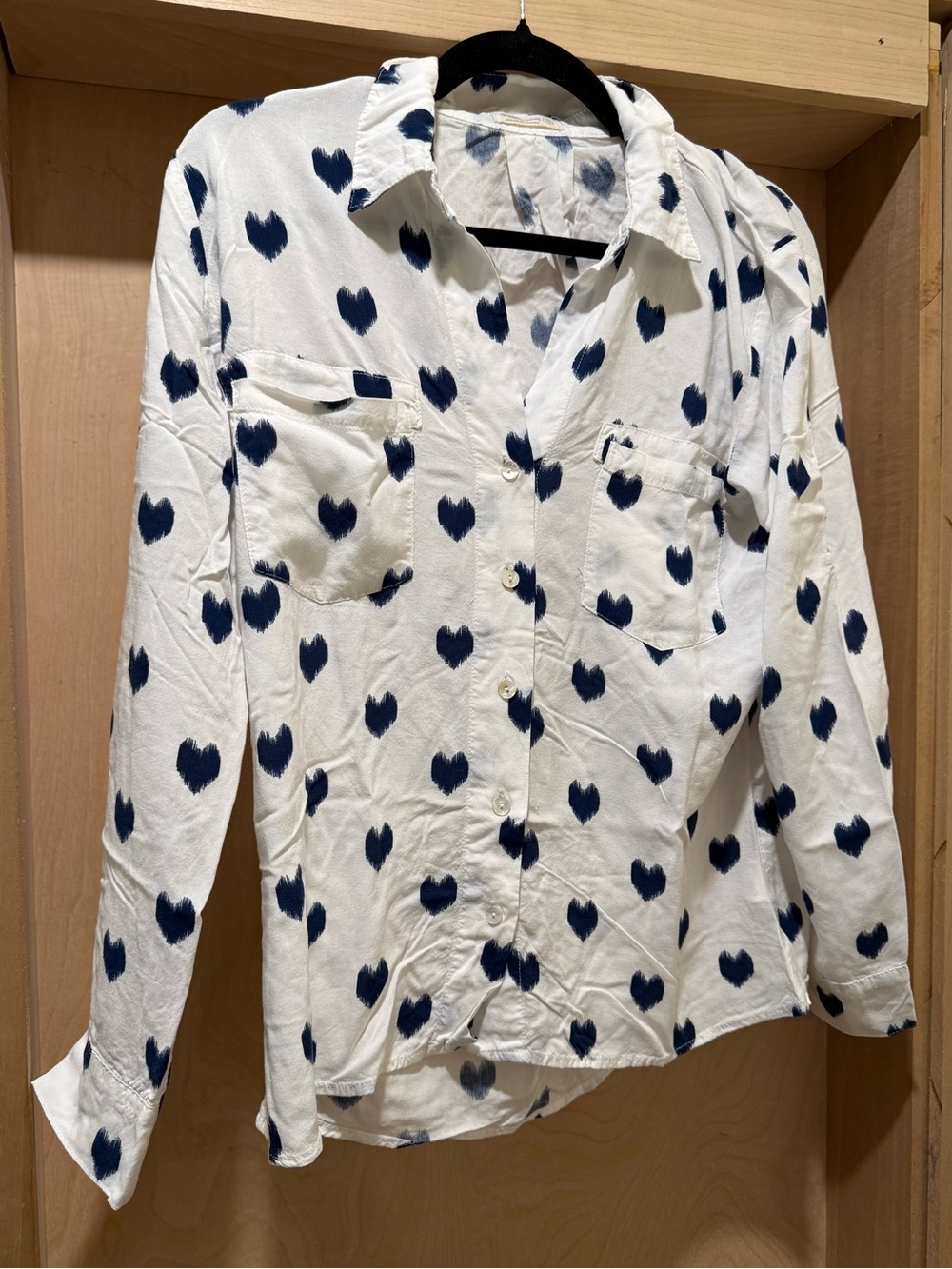 Just Living White Shirt with Navy Heart Accent 100% Rayon Size Small